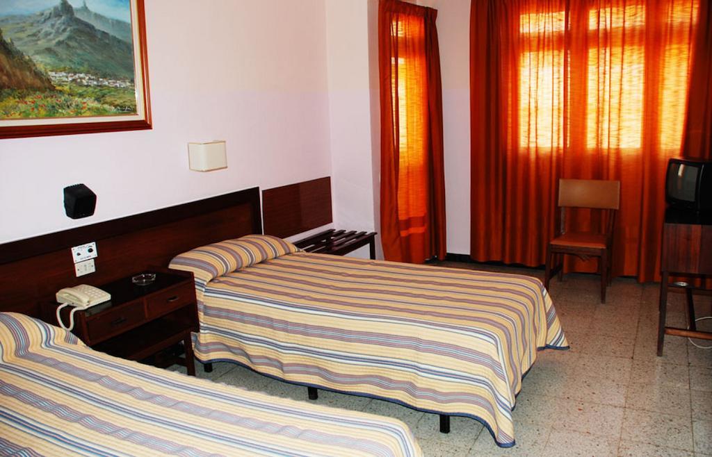 Hotel Olympia Las Palmas de Gran Canárias Quarto foto